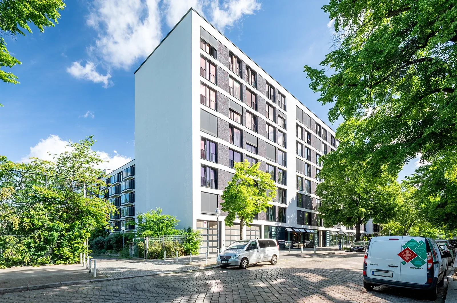 Neon Wood Mitte-Wedding Exterior, street view