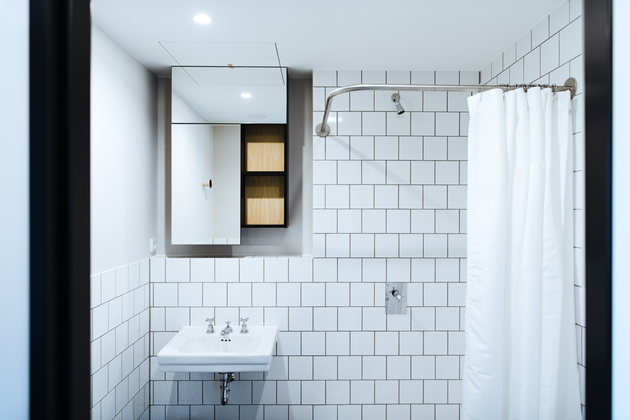 Picture category double room Neon Wood