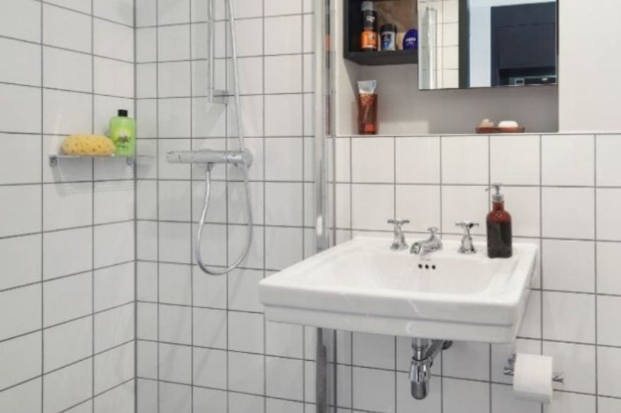 Berlin Adlershof classic bathroom