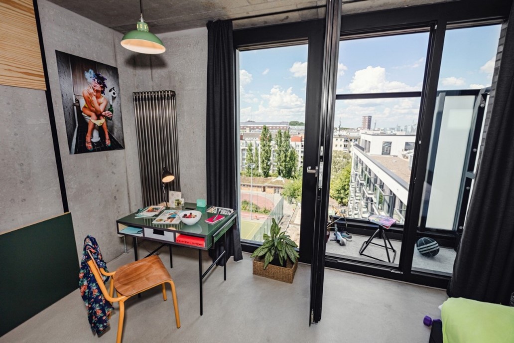 Berlin Wedding Classic Balcony